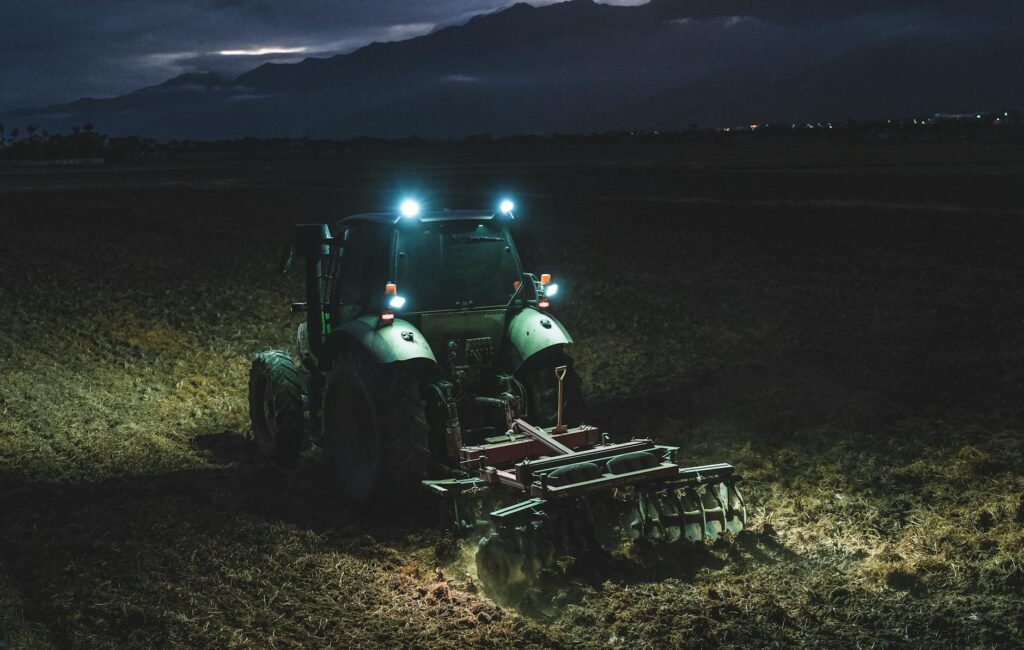 24V Work Lights: When You Need Them and What to Look For